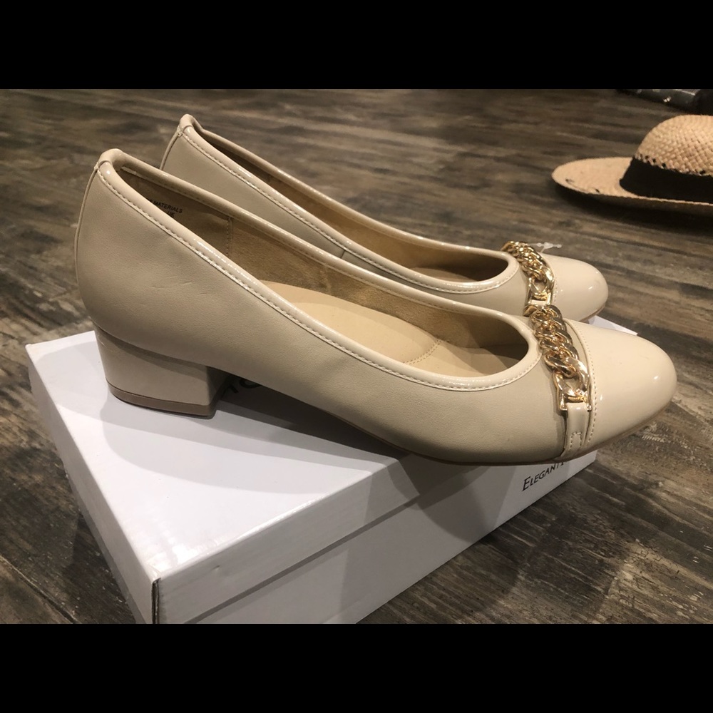 Wide heel